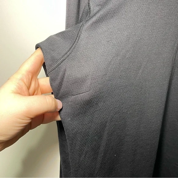 Patagonia Women's black long sleeve turtleneck thermal layering top in size S - Picture 7 of 8